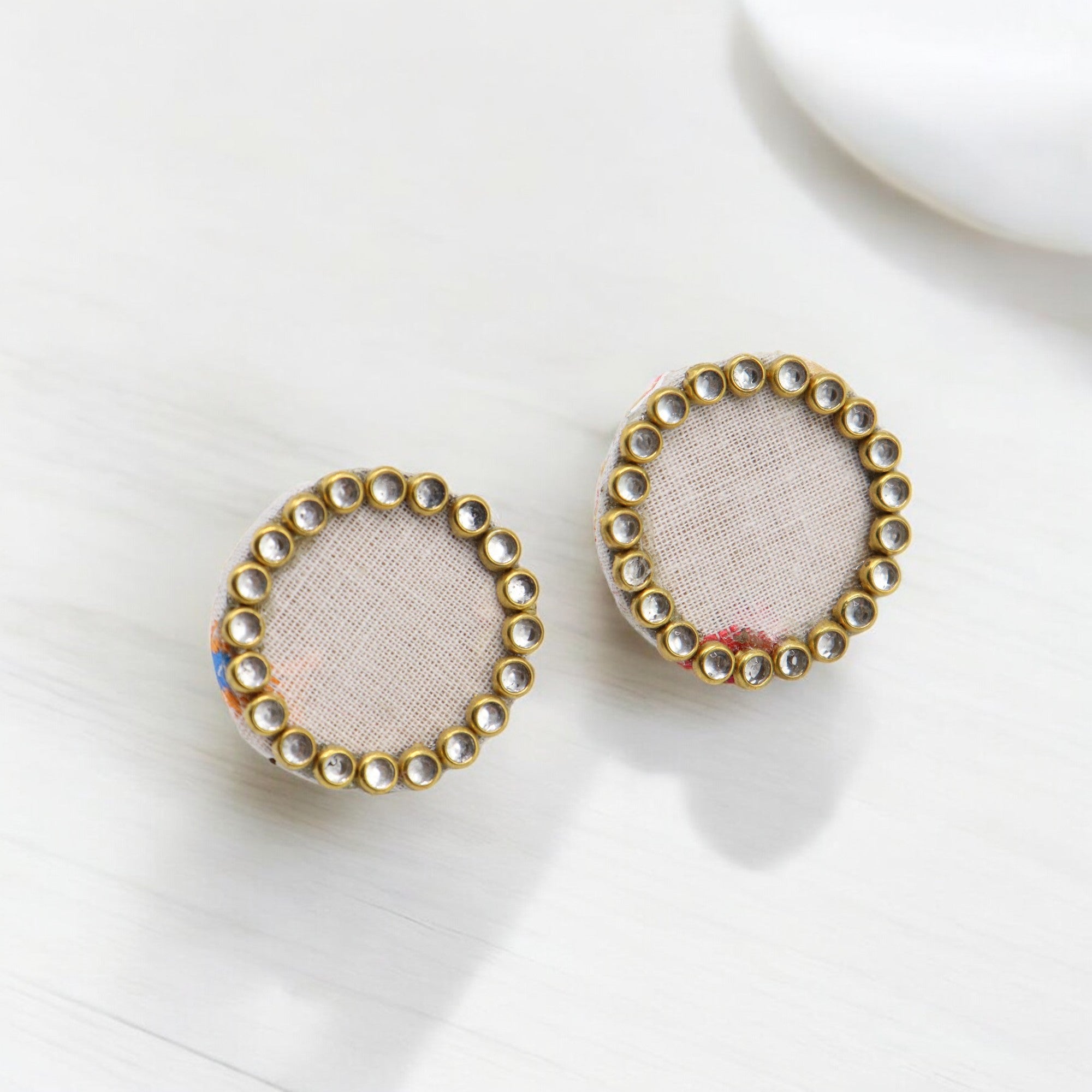 cotton Top Round Earring
