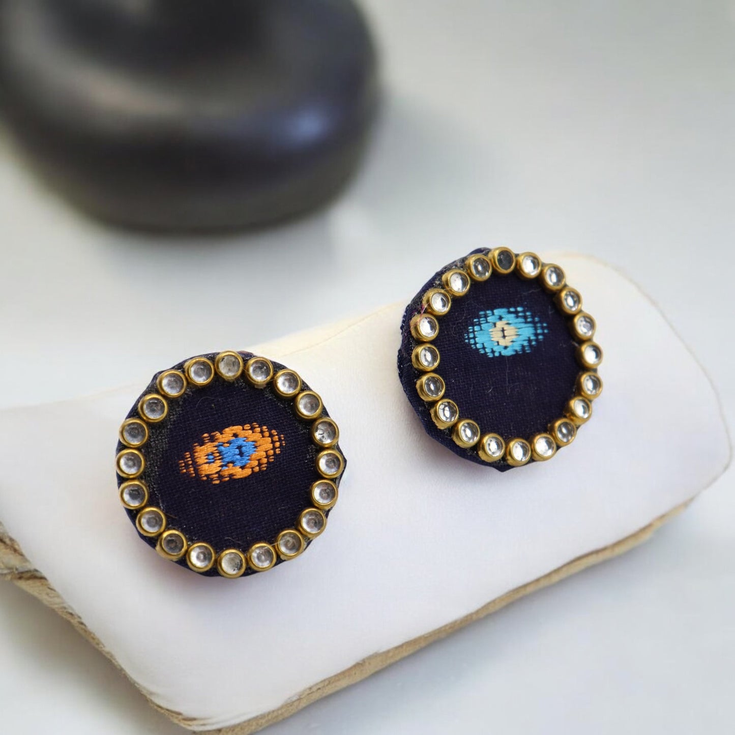 cotton Top Round Earring
