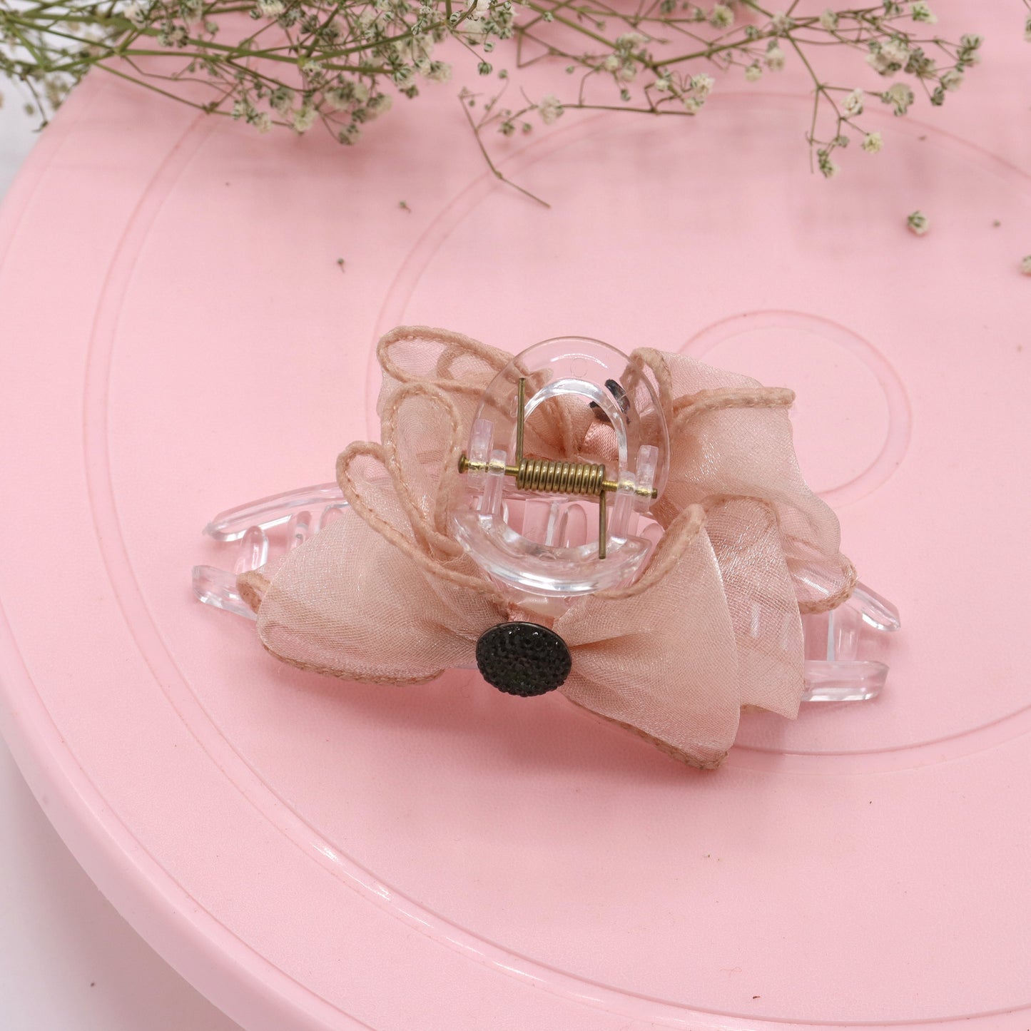 Cream Bow Clutcher – Chic Fabric Design for Hair Styling