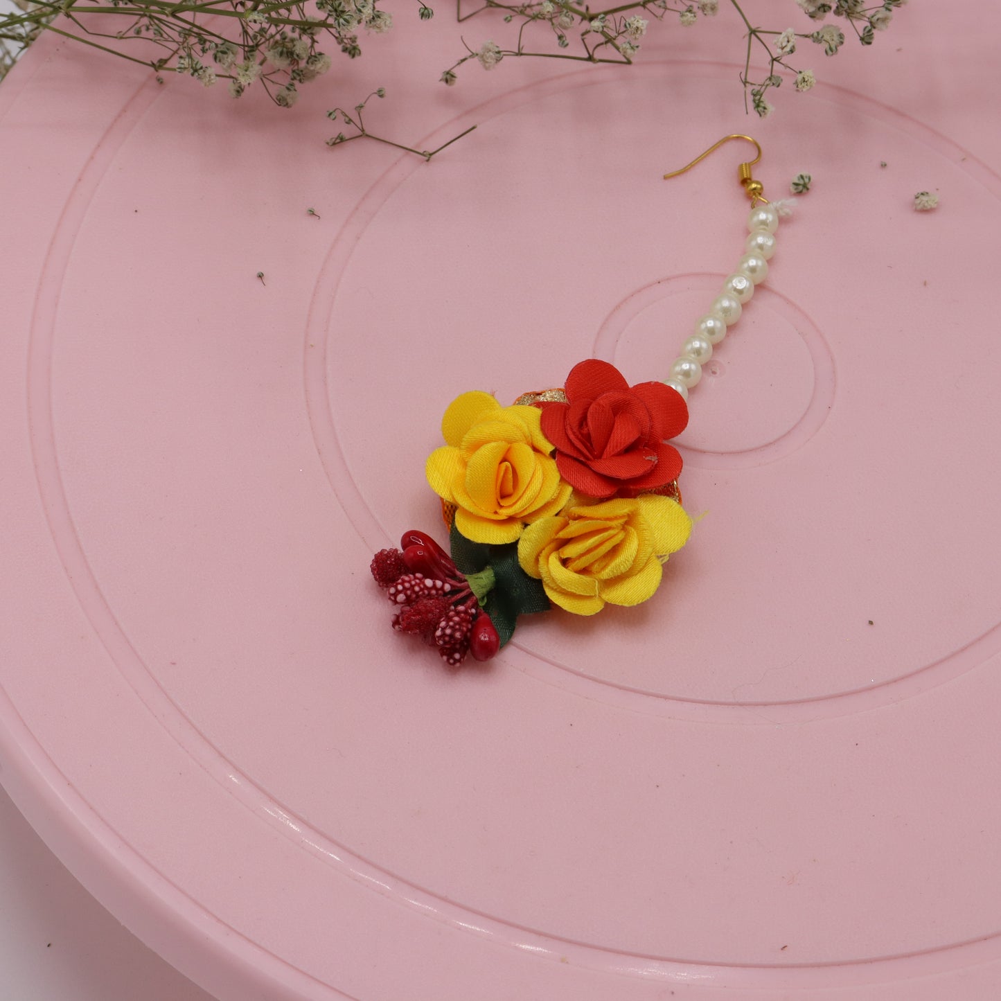 Bridal Flower Maang Tika – Perfect for Traditional Ceremonies