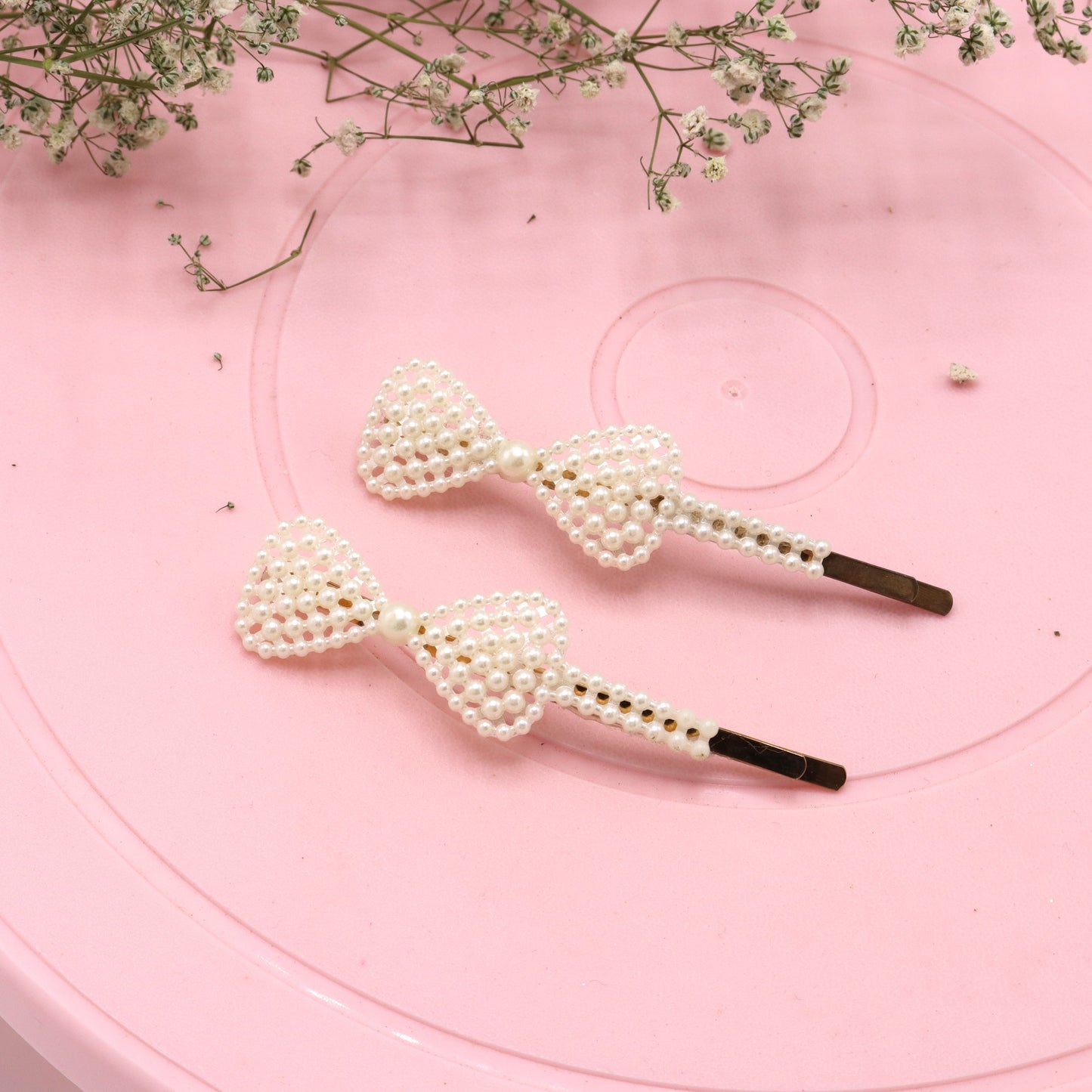 Bow Design Pearl-Encrusted Bobby Pin Set
