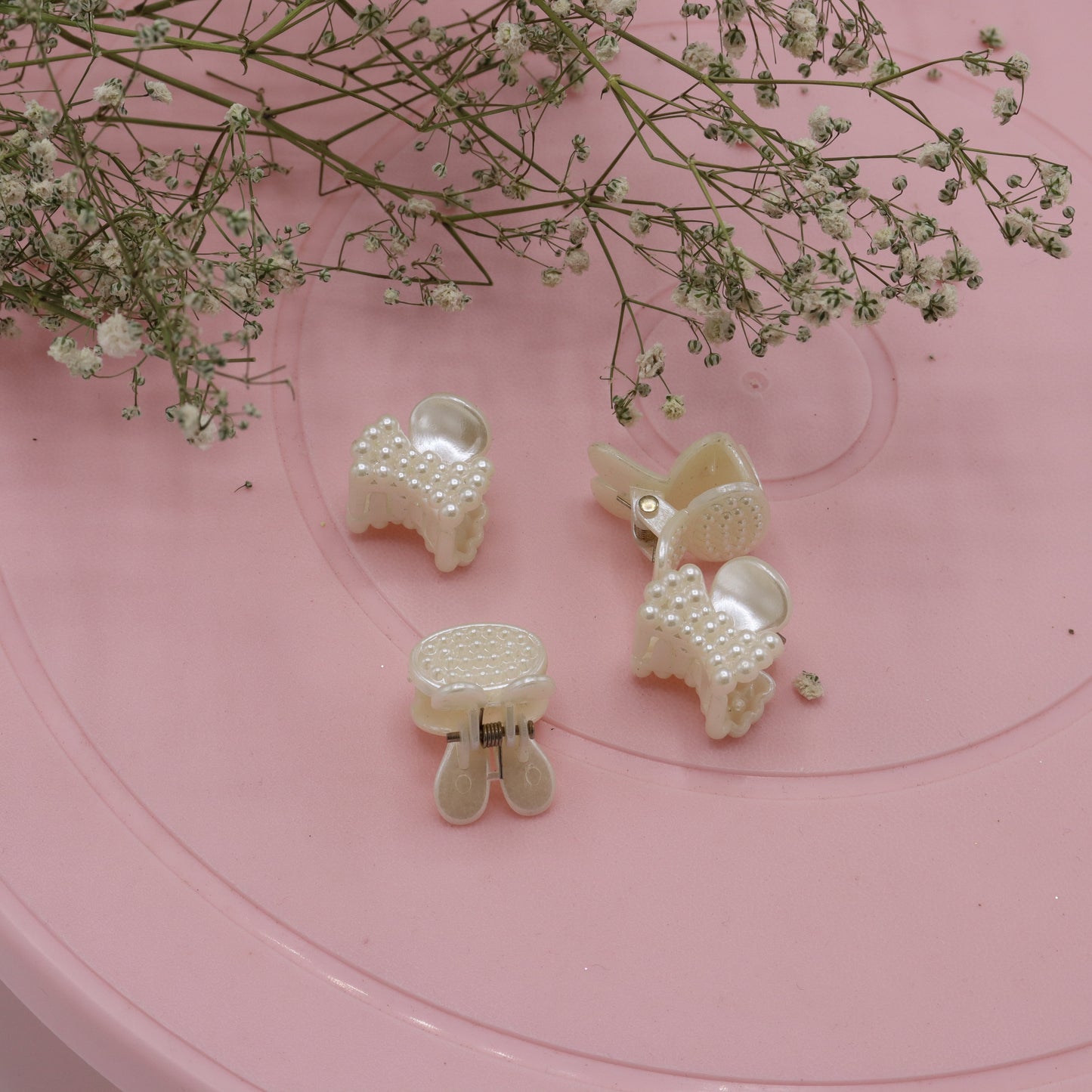 Small Pearl Hair Clutcher Mixed Design (Random Selection)