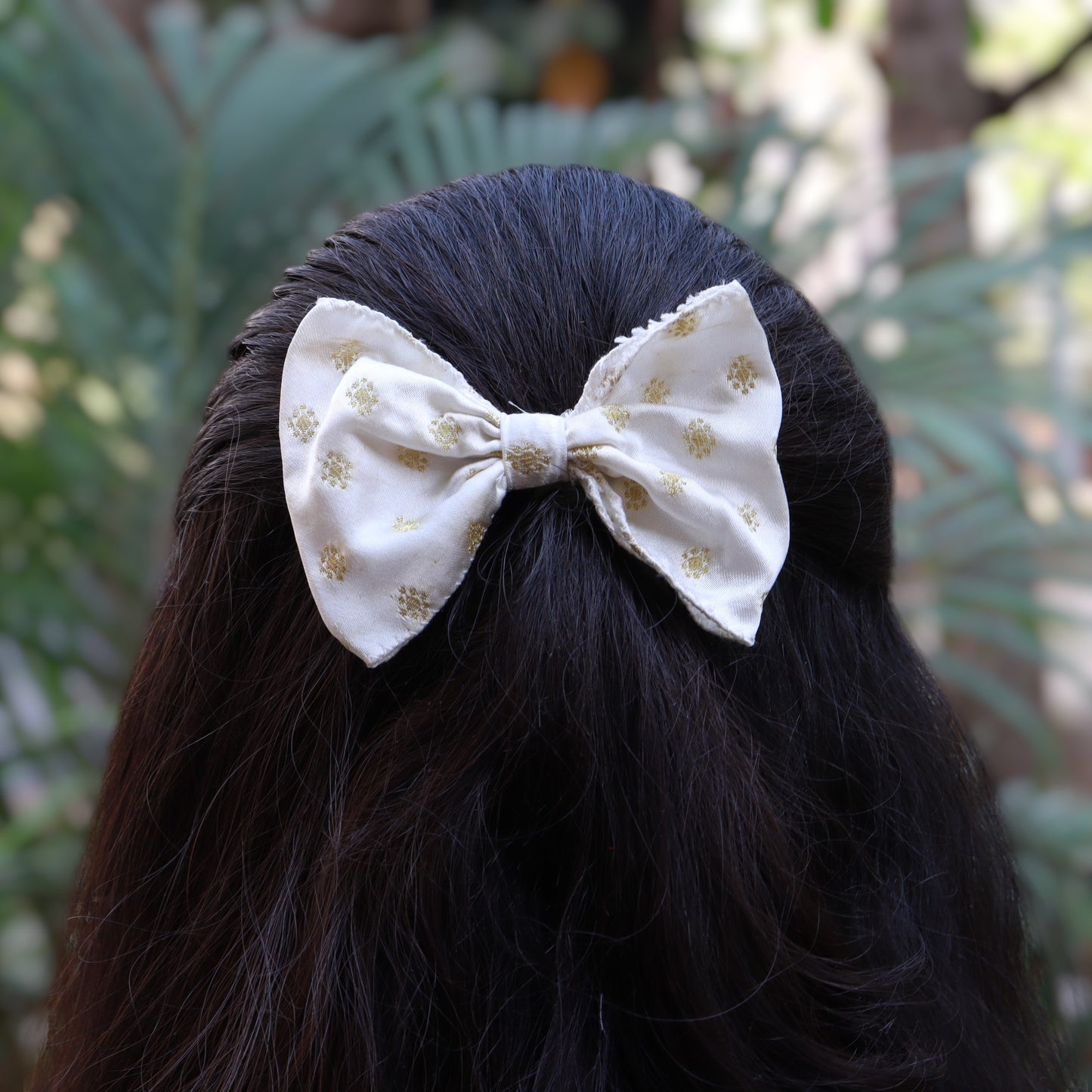 traditional style Hair bow clip m size
