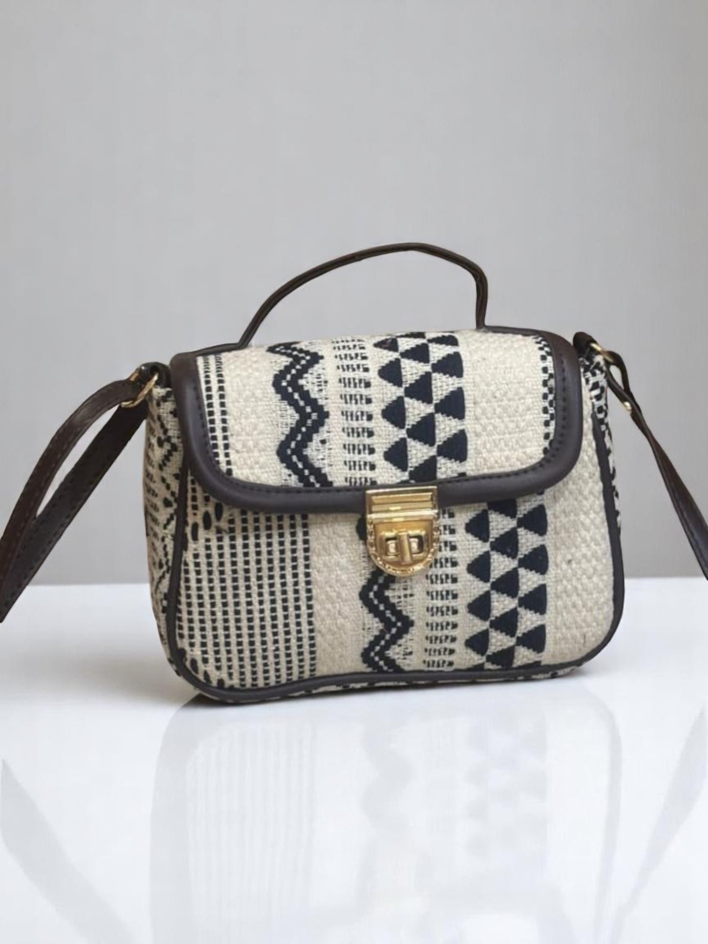 GeoLock Sling Bag