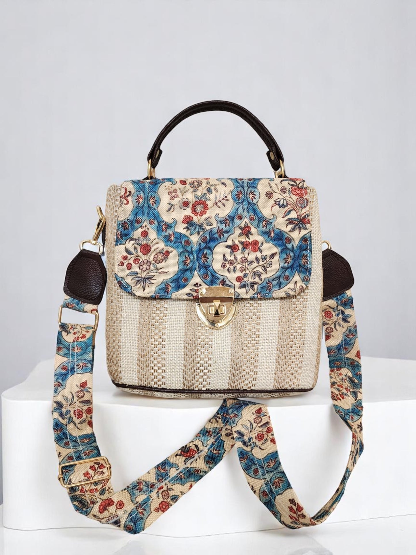 Broadbelt Sling bag