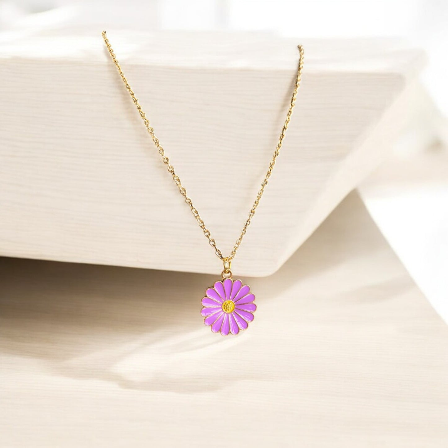 Daisy Dreams Pendant Chain