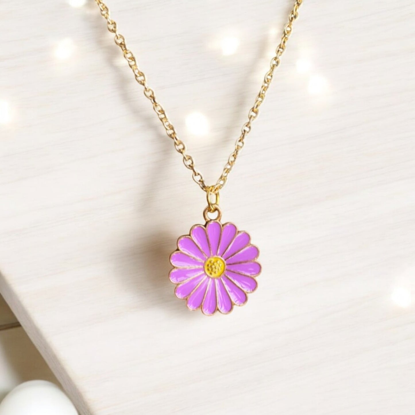 Daisy Dreams Pendant Chain