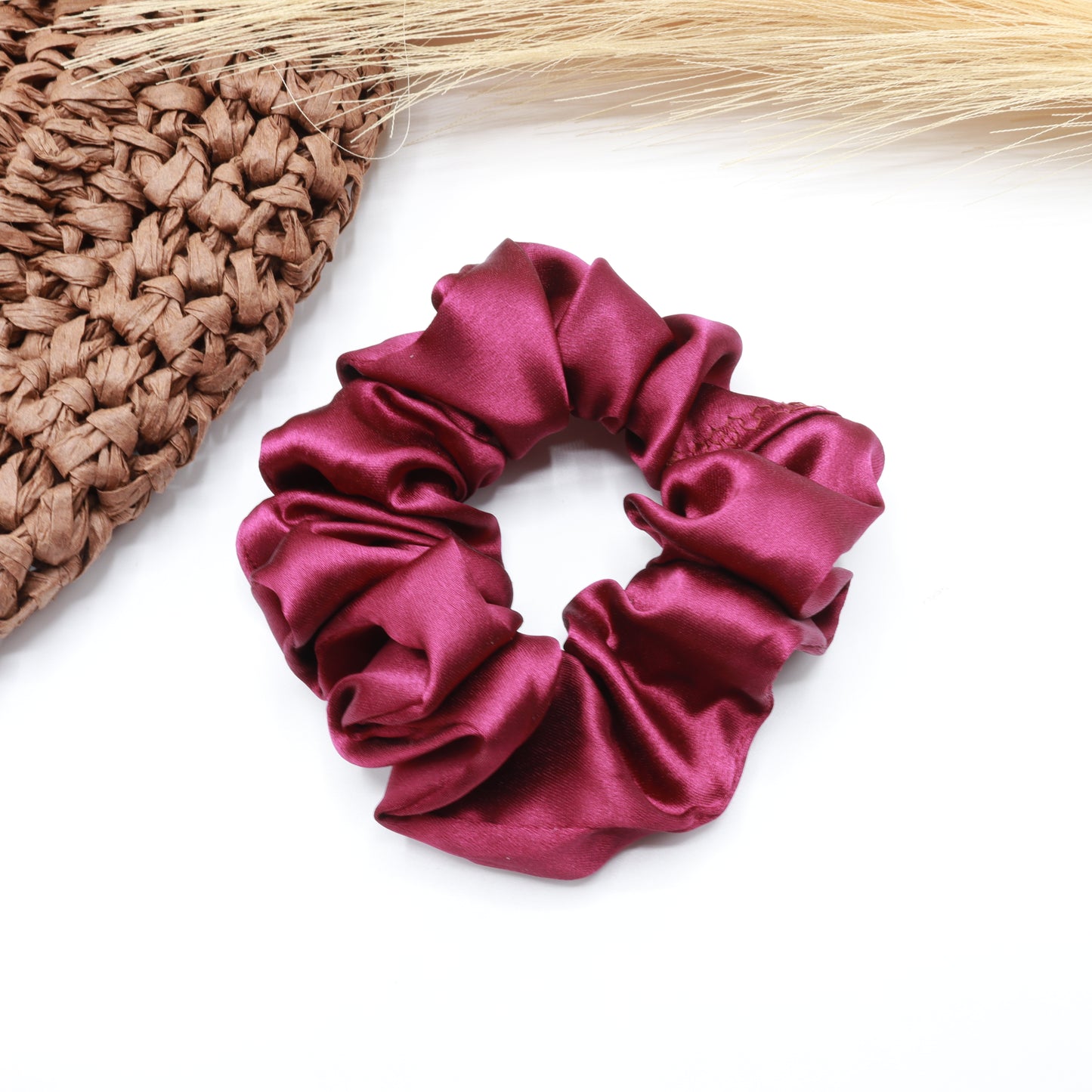 Vora Medium Silk Satin Scrunchie - pink Shades