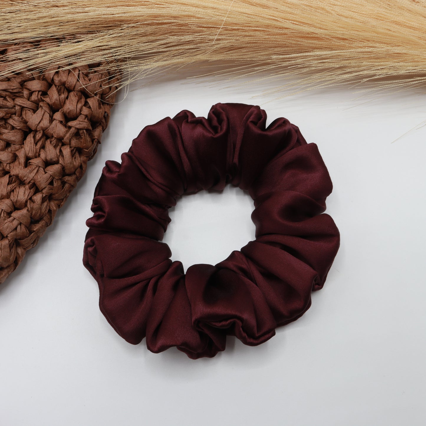 Vora Medium Silk Satin Scrunchie - pink Shades