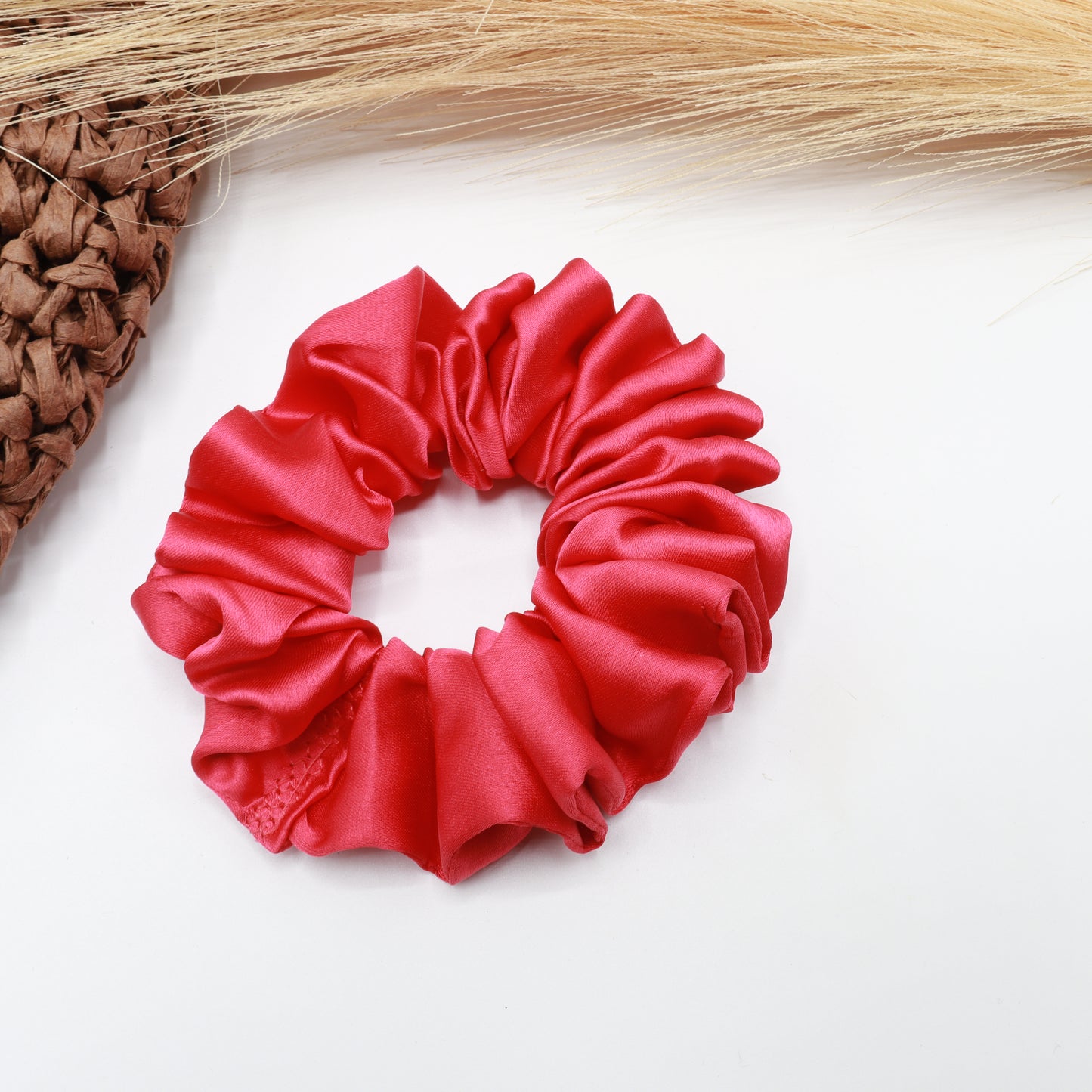 Vora Medium Silk Satin Scrunchie - pink Shades