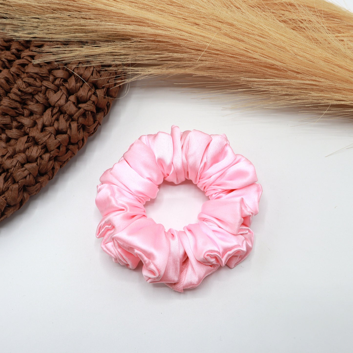 Vora Medium Silk Satin Scrunchie - pink Shades