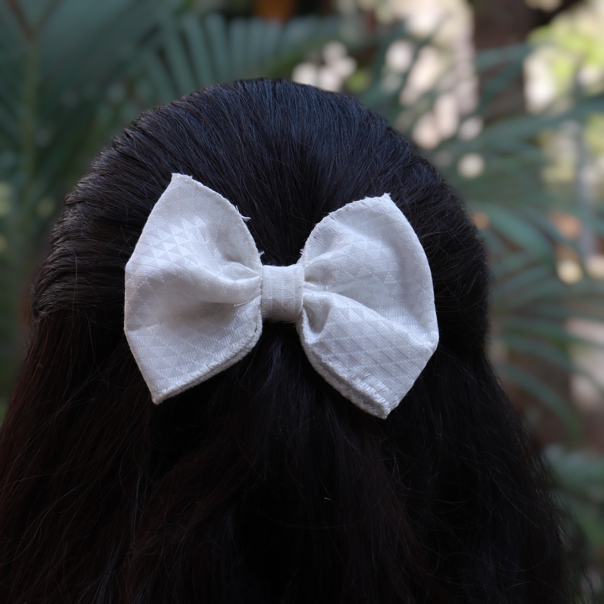 traditional style Hair bow clip m size