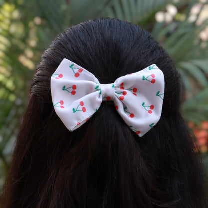 traditional style Hair bow clip m size
