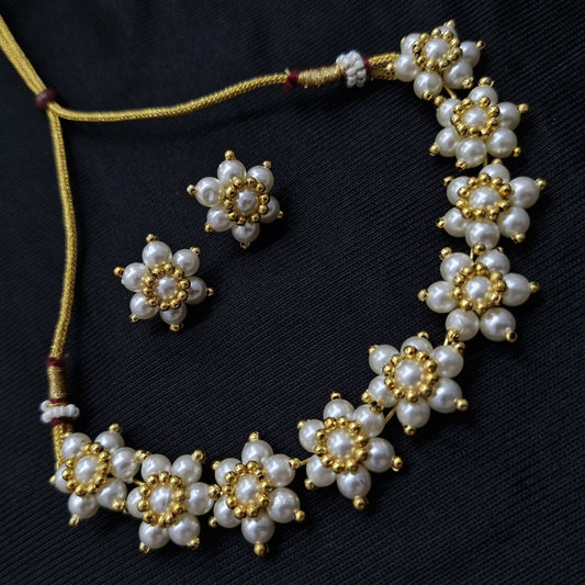 MotiNathya neckless
