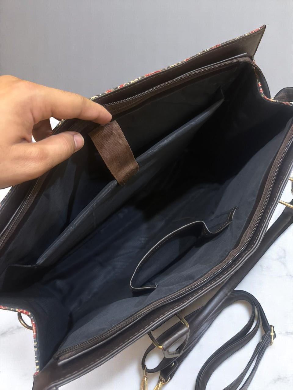 Wavy Tote with Pouch bag