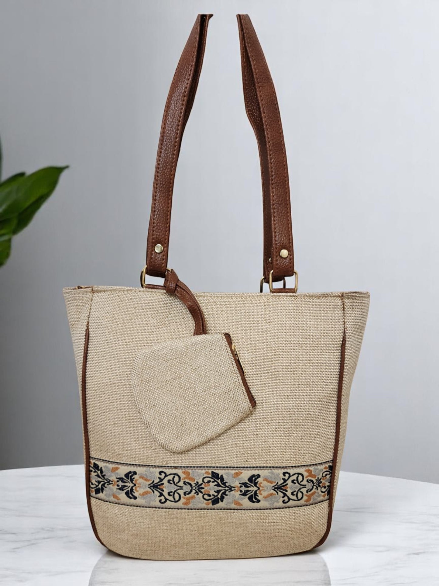 Vora Handcrafted Jute Tote